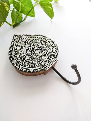 Paan - Hand-carved Wall Hook